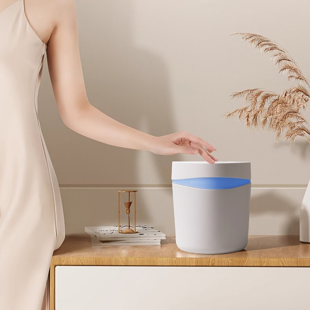 USB-Powered 4L/1.06 Gallon Capacity Humidifier - Summer Cool Mist Spray - Quiet Aroma Diffuser and Humidifier, Three Spray Nozzles - Non-Rechargeable Low-Pressure Humidifier, Multi-Setting Adjustable Mist Outpu